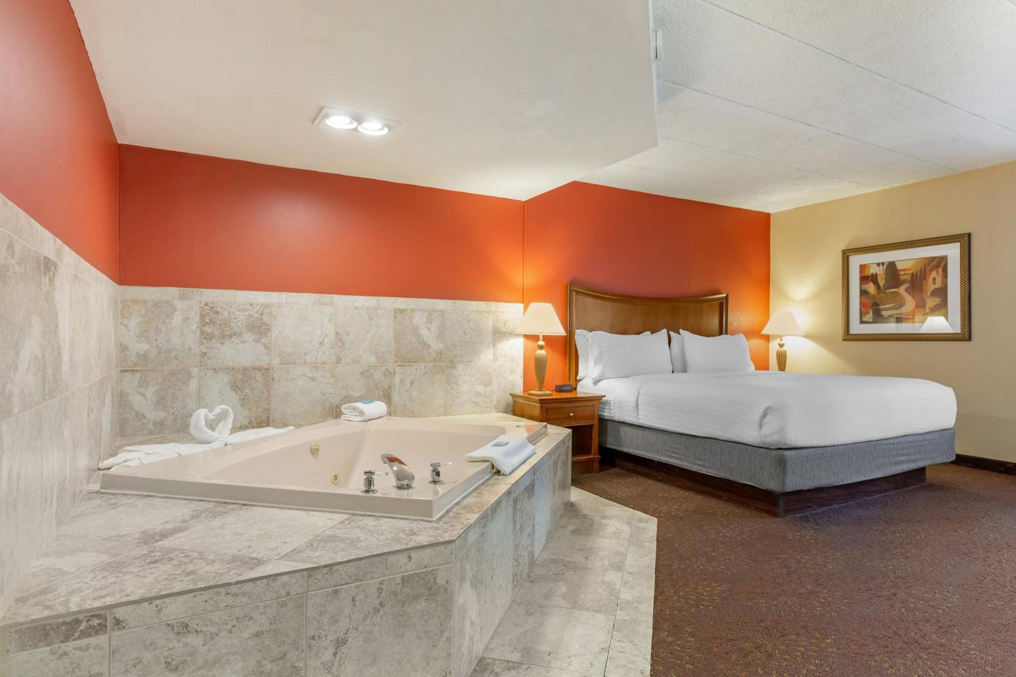 Express Chicago-downers Grove By Ihg Downers Grove