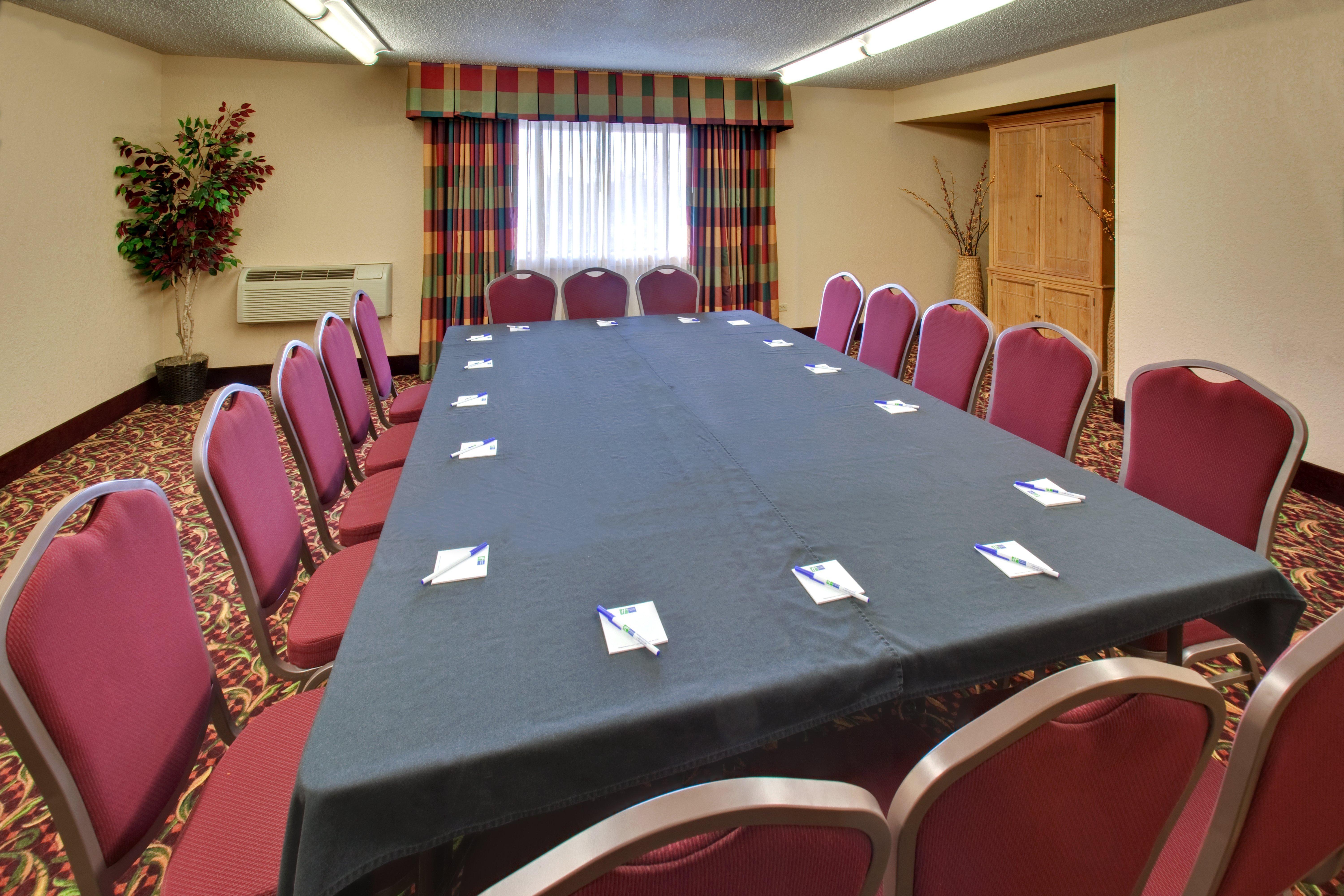 Hotel Express Chicago-downers Grove By Ihg