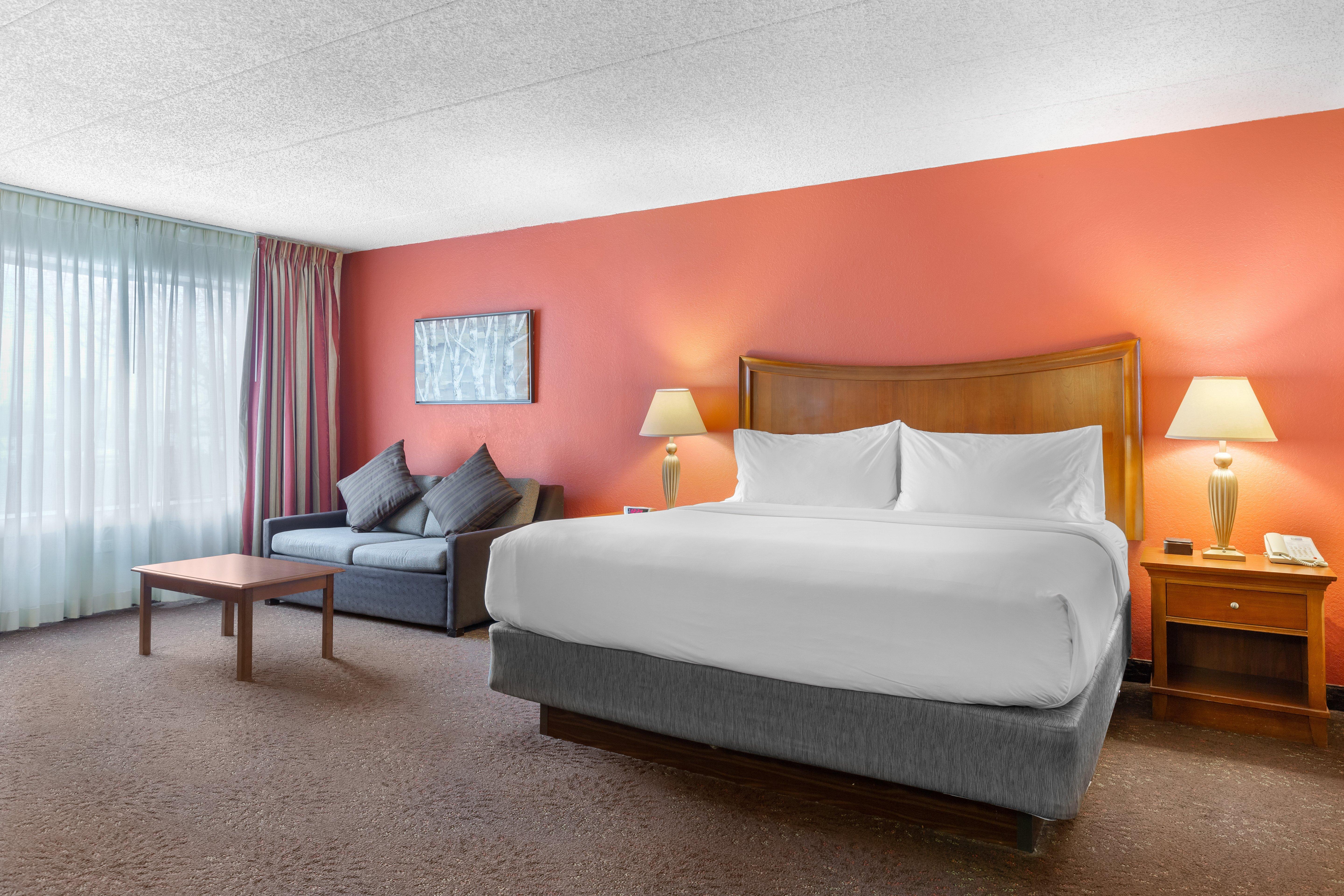Express Chicago-downers Grove By Ihg Hotel