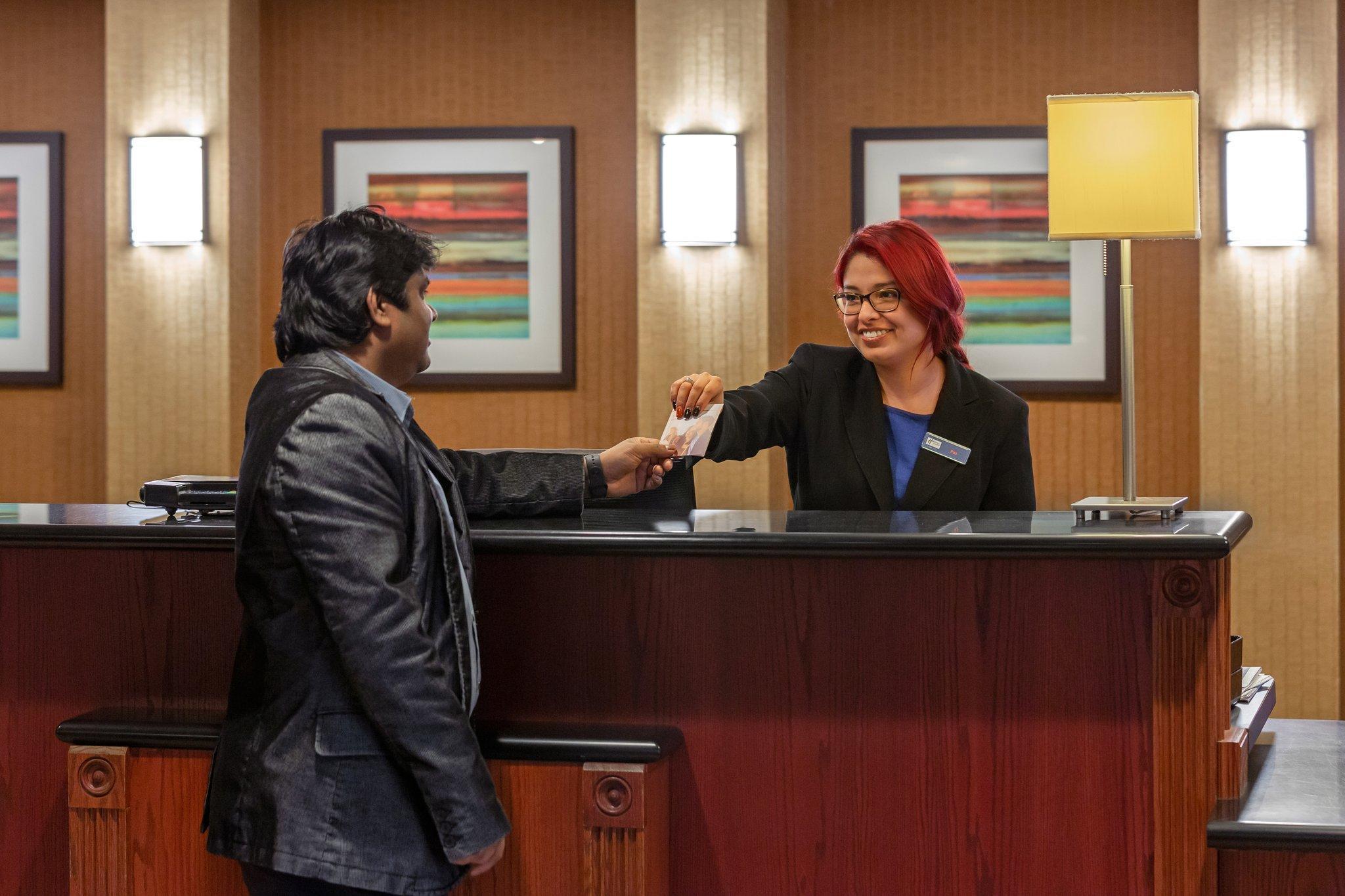 Hotel Express Chicago-downers Grove By Ihg 2*