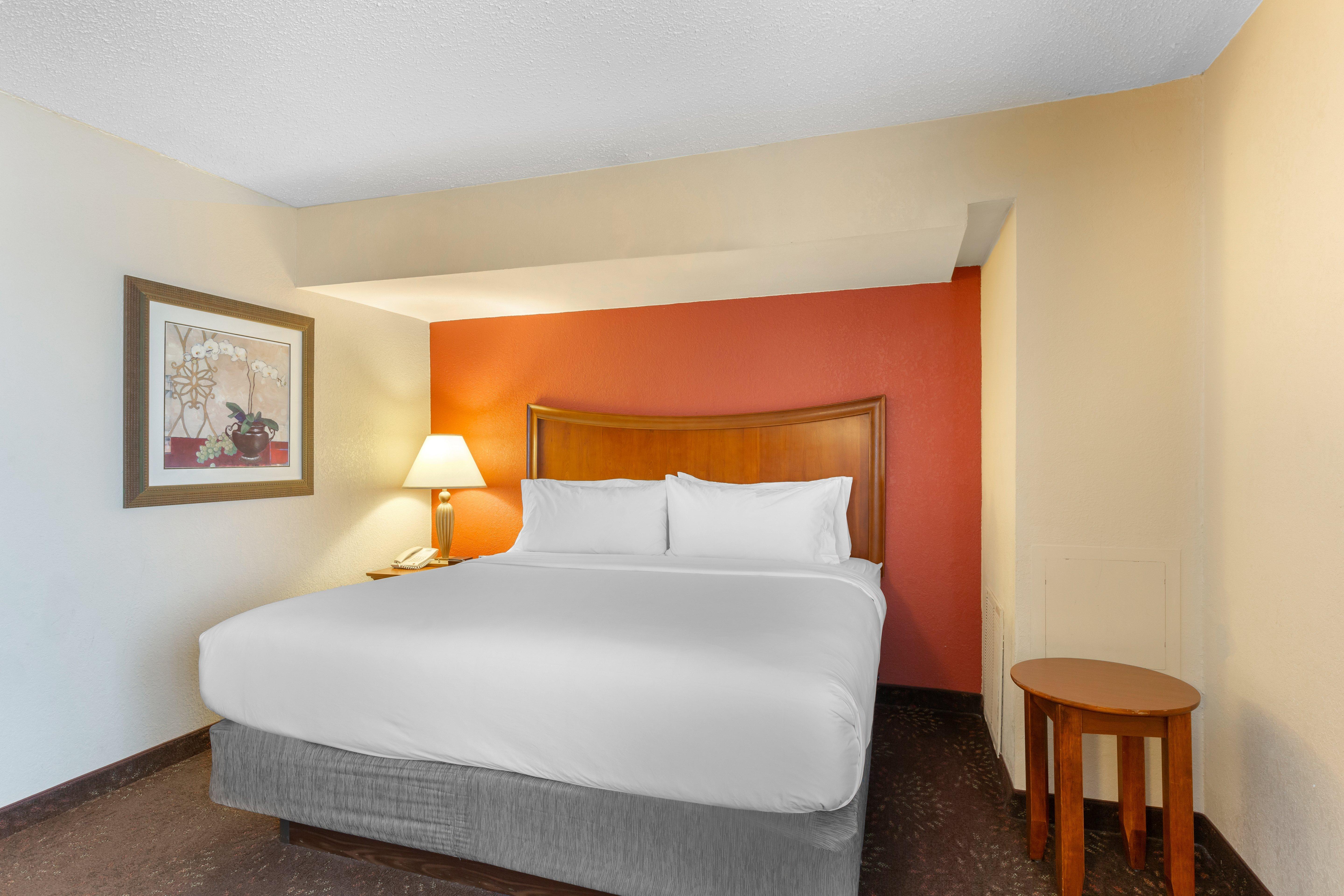 Hotel Express Chicago-downers Grove By Ihg 2*