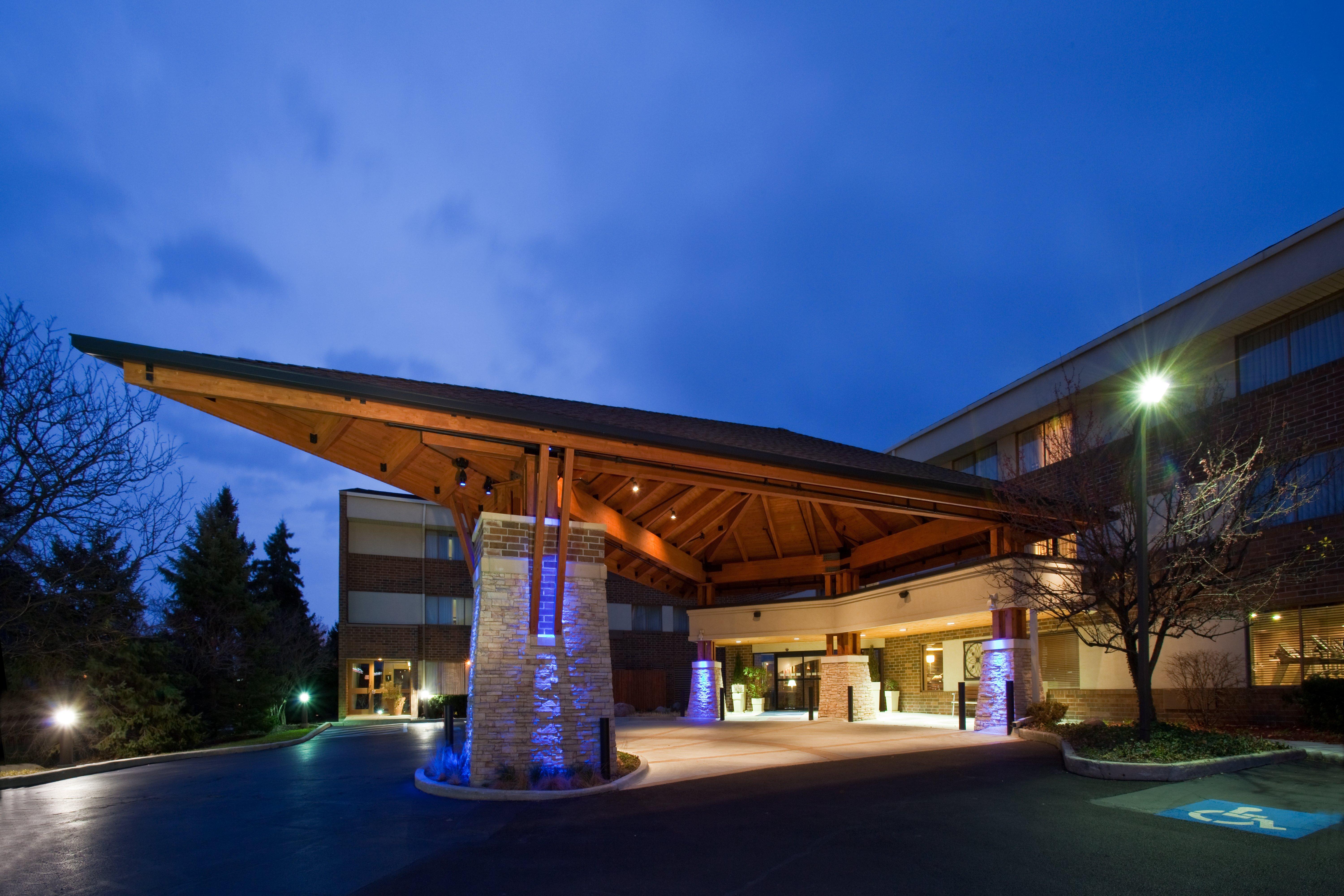 Express Chicago-downers Grove By Ihg