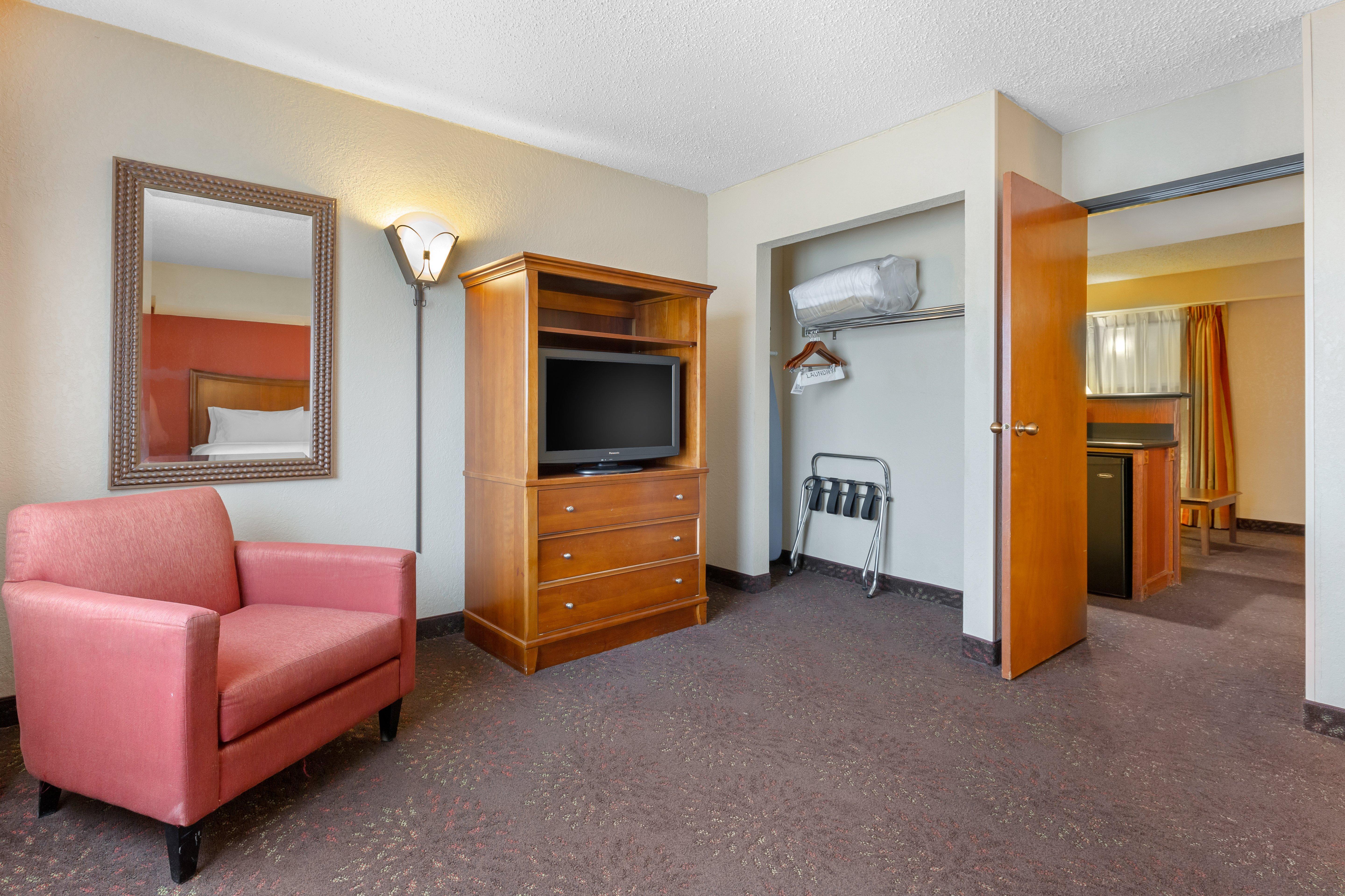 Express Chicago-downers Grove By Ihg Downers Grove
