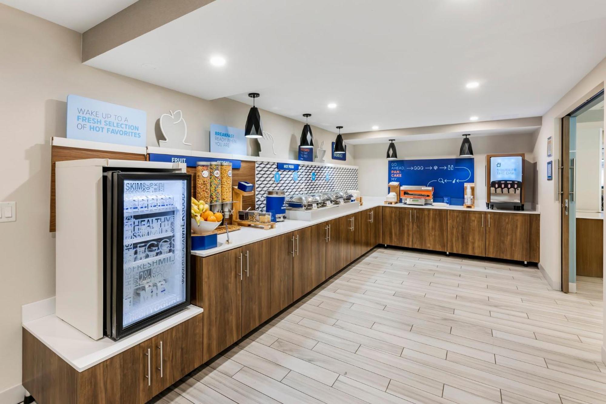Hotel Express Chicago-downers Grove By Ihg