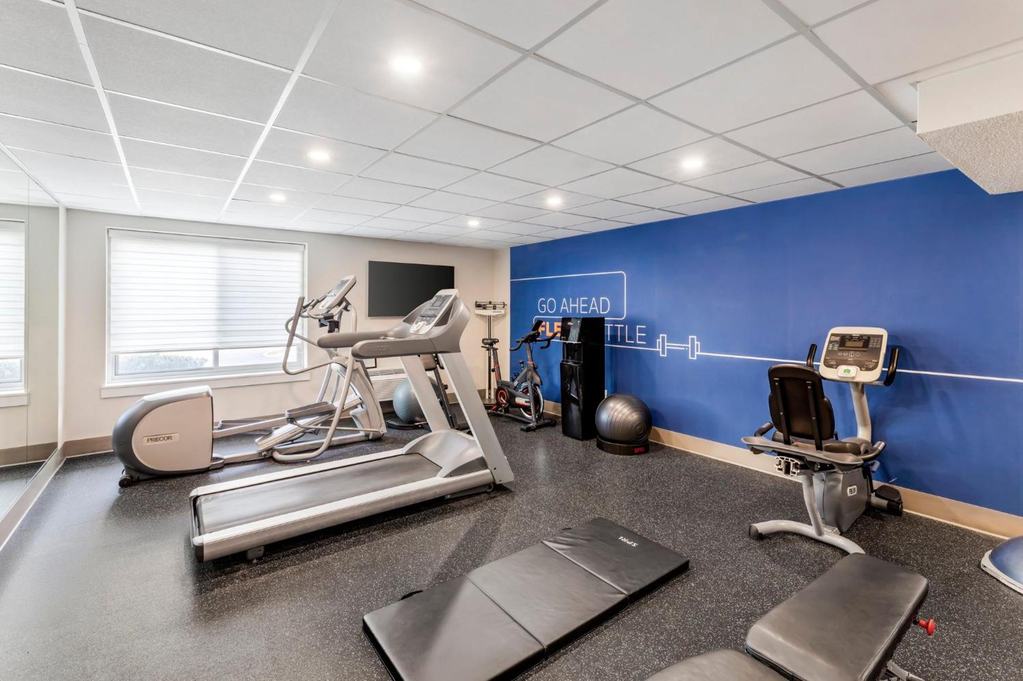 Hotel Express Chicago-downers Grove By Ihg