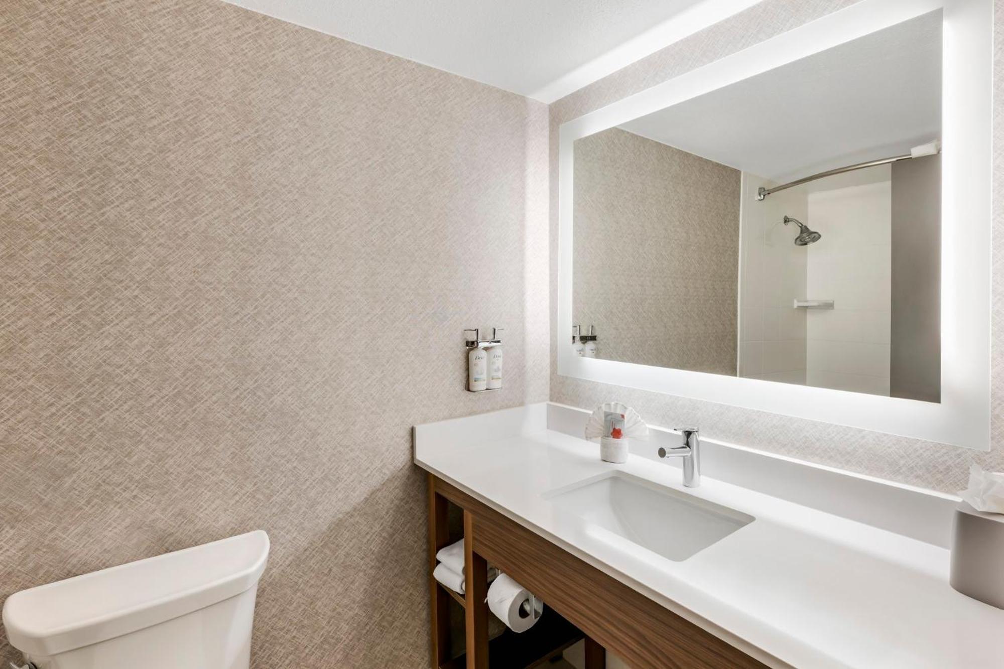 Express Chicago-downers Grove By Ihg Hotel Downers Grove