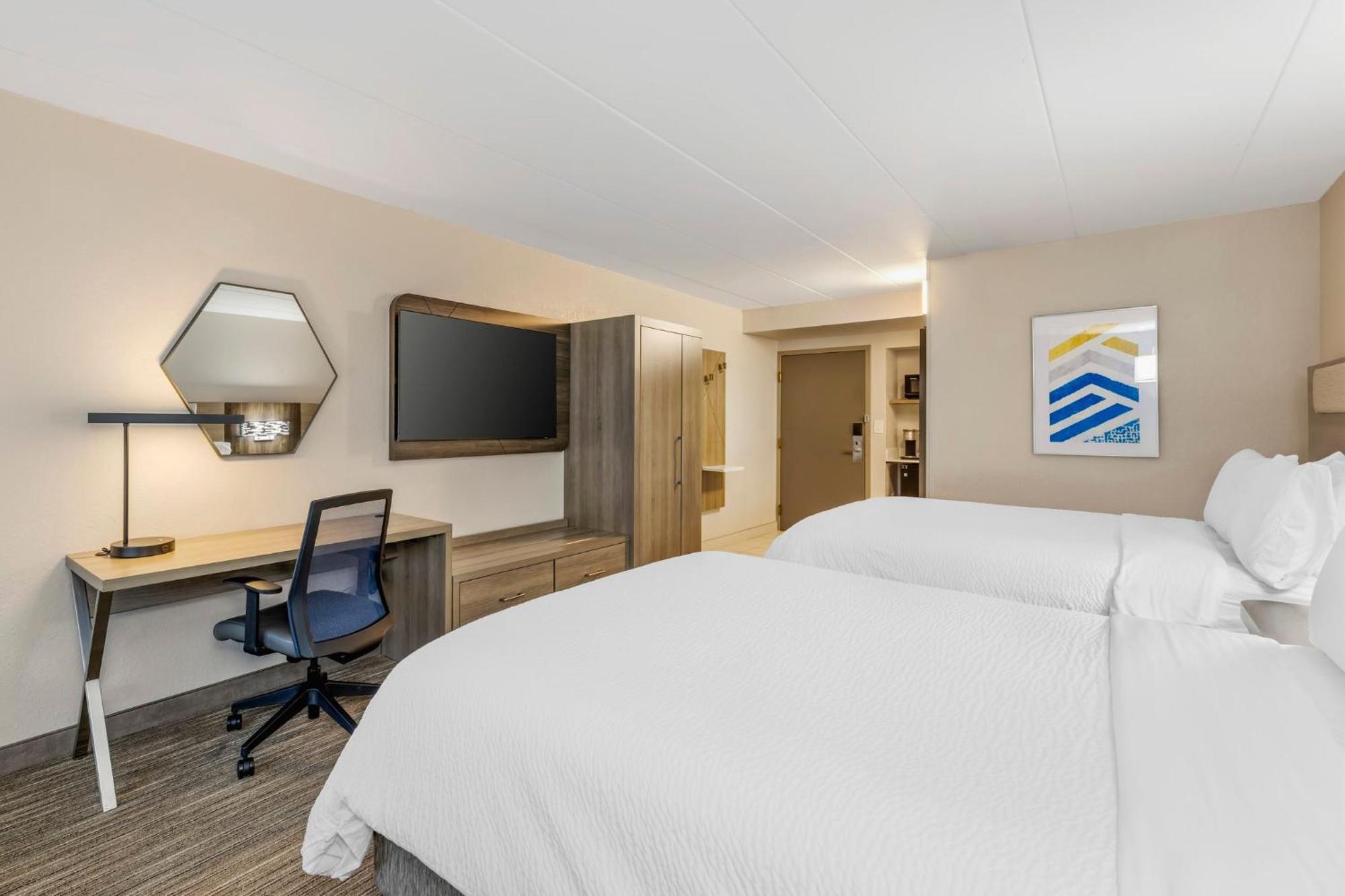 Express Chicago-downers Grove By Ihg 2*