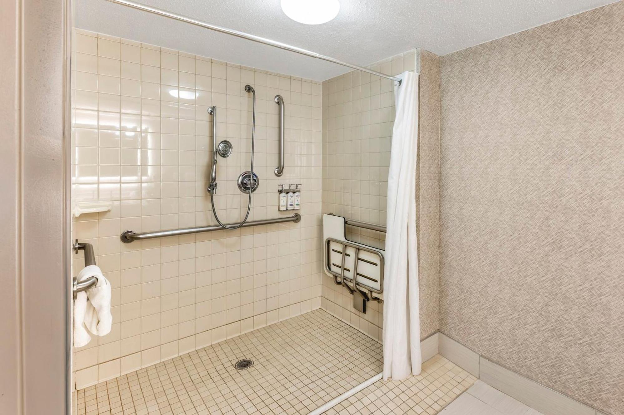 Express Chicago-downers Grove By Ihg Hotel Downers Grove