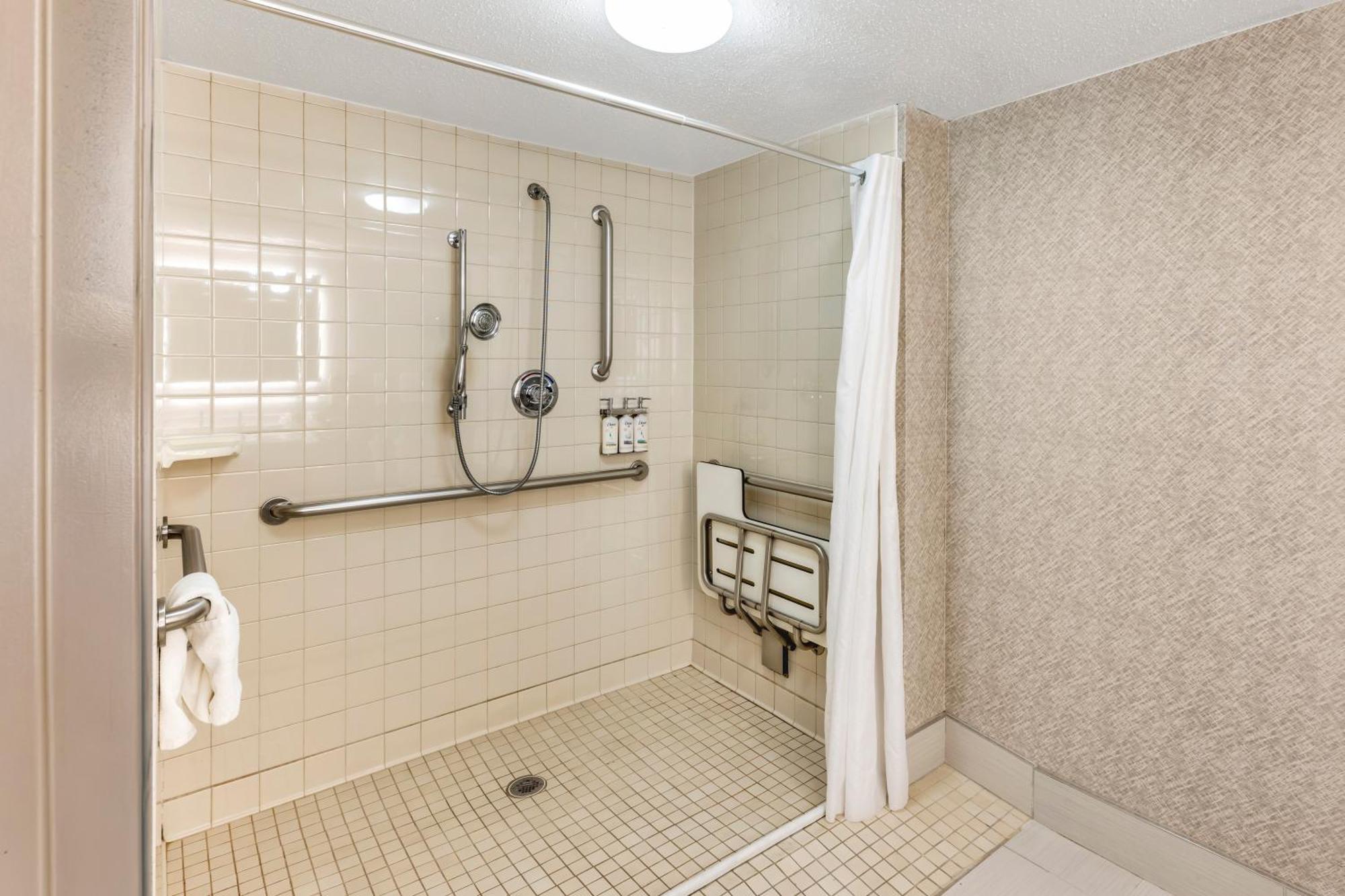 Hotel Express Chicago-downers Grove By Ihg 2*