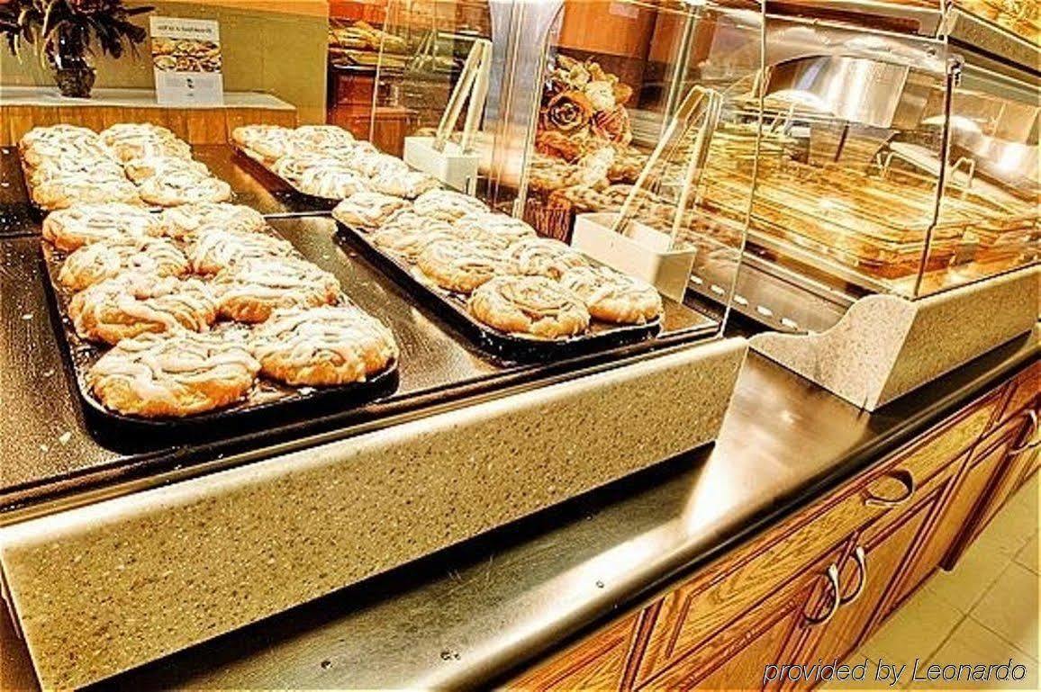 Express Chicago-downers Grove By Ihg Downers Grove