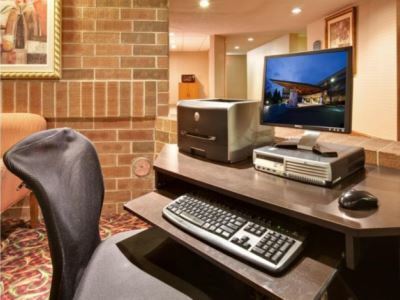 Express Chicago-downers Grove By Ihg Hotel